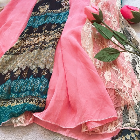 Very Pretty Top - Picture 9 of 12